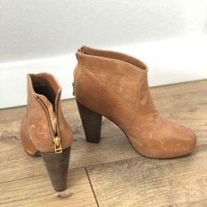 Steve Madden Brown Booties